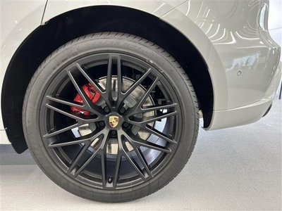 PORSCHE MACAN - 7