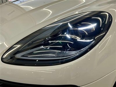 PORSCHE MACAN - 10