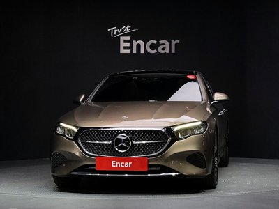 MERCEDES-BENZ E-CLASS - 2