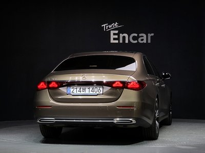 MERCEDES-BENZ E-CLASS - 3