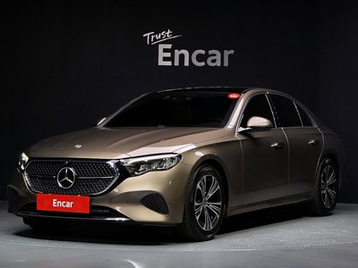 MERCEDES-BENZ E-CLASS - 1