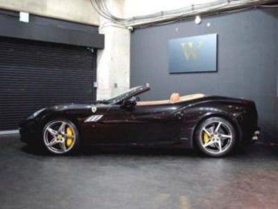 FERRARI CALIFORNIA - 10