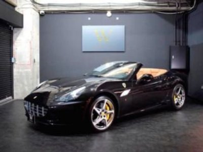 FERRARI CALIFORNIA - 1