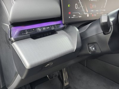 2025 BMW 5 SERIES 缩略图 27