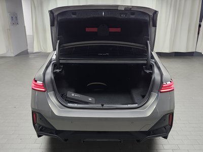 2025 BMW 5 SERIES 缩略图 24