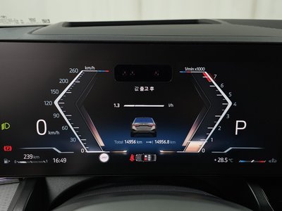 2025 BMW 5 SERIES 缩略图 11
