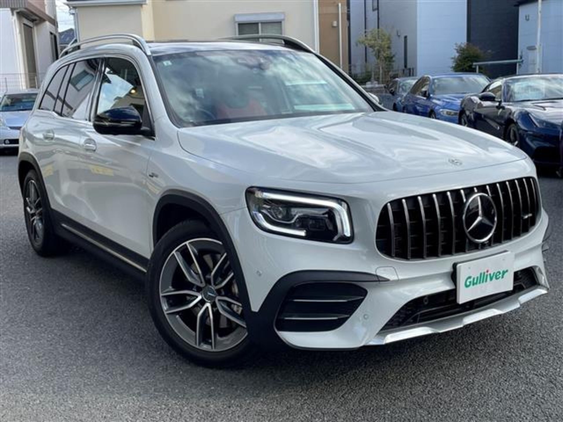 MERCEDES-BENZ GLB AMG - View 1