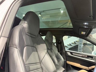 صورة 7 لـ 2023 Porsche CAYENNE