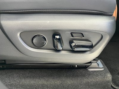 صورة مصغرة 31 لـ 2026 Lexus GX