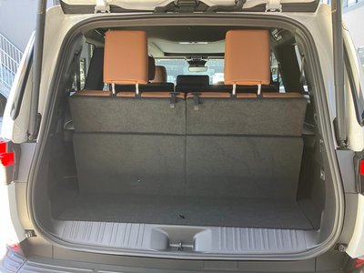 صورة مصغرة 29 لـ 2026 Lexus GX