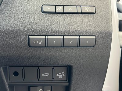 صورة مصغرة 30 لـ 2026 Lexus GX