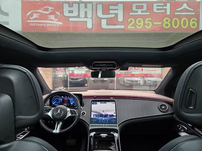 MERCEDES-BENZ EQE - 10