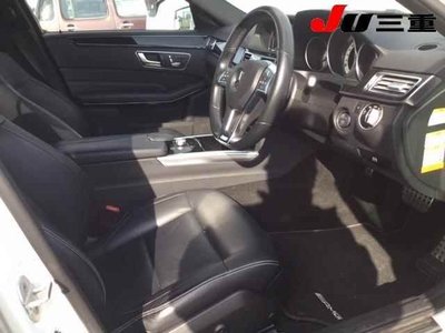 MERCEDES-BENZ E-CLASS - 4