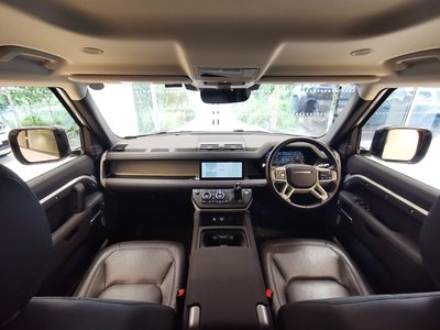 2023 LAND Rover DEFENDER photo 4