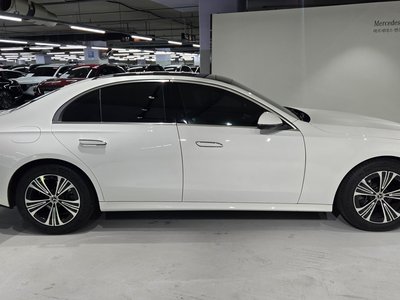 MERCEDES-BENZ E-CLASS - 9