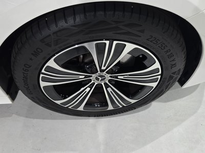 MERCEDES-BENZ E-CLASS - 6
