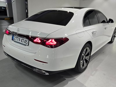 MERCEDES-BENZ E-CLASS - 3