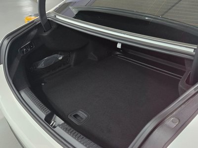 MERCEDES-BENZ E-CLASS - 10