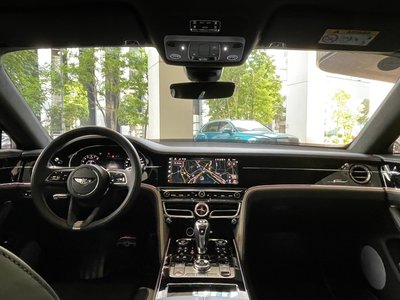 صورة مصغرة 18 لـ 2025 Bentley FLYING SPUR