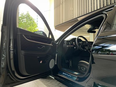 2025 Bentley FLYING SPUR 照片 8
