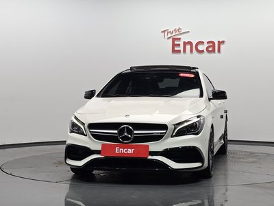 2017 Mercedes-BENZ CLA photo 3