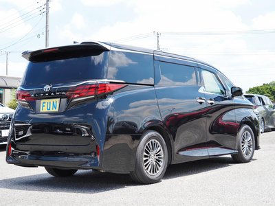 2024 Toyota ALPHARD photo 5