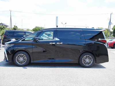 2024 Toyota ALPHARD photo 8