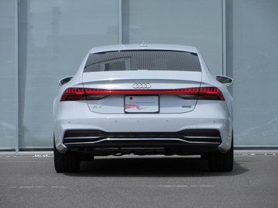 AUDI A7 - 8