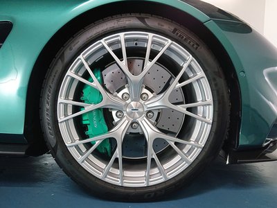 2025 Aston Martin VANQUISH 照片 12