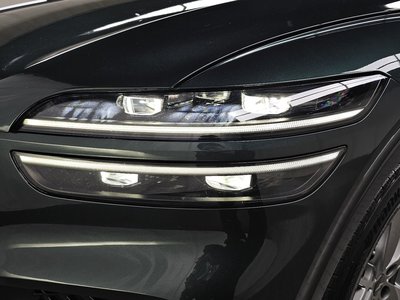 صورة 9 لـ 2021 Genesis GV70