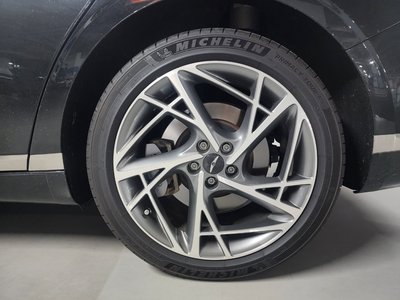 صورة 6 لـ 2022 Genesis G90 (RS4)