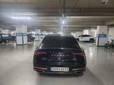 صورة 3 لـ 2022 Genesis G90 (RS4)