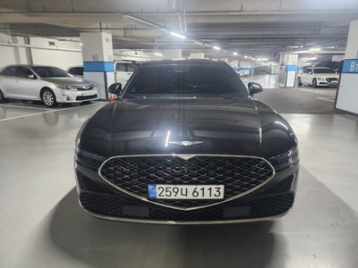صورة 2 لـ 2022 Genesis G90 (RS4)