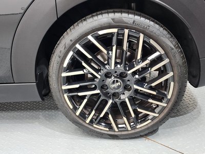 صورة 8 لـ 2024 MINI COOPER S