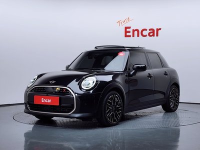 صورة 1 لـ 2024 MINI COOPER S