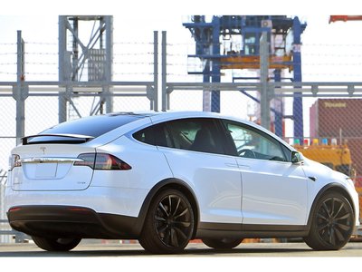 TESLA MODEL X - 2