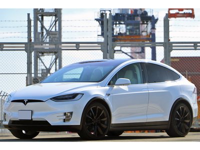TESLA MODEL X - 1