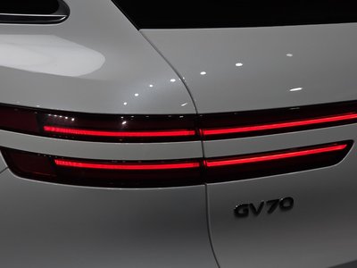 صورة 10 لـ 2022 Genesis ELECTRIFIED GV70