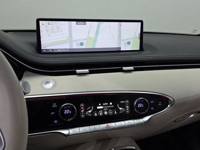 صورة مصغرة 24 لـ 2022 Genesis ELECTRIFIED GV70