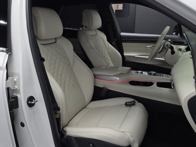 صورة مصغرة 18 لـ 2022 Genesis ELECTRIFIED GV70