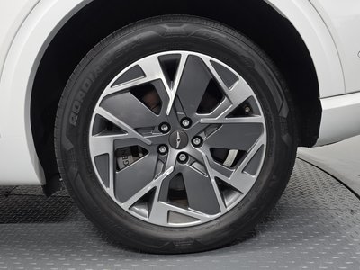صورة 8 لـ 2022 Genesis ELECTRIFIED GV70