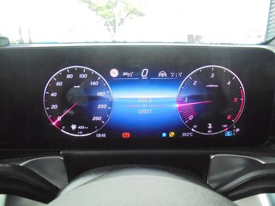 2025 Mercedes-BENZ GLB 缩略图 12