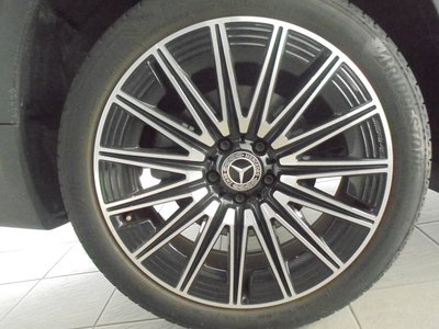 صورة 8 لـ 2025 Mercedes-BENZ GLB