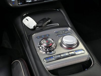 صورة 9 لـ 2022 Genesis G90 (RS4)