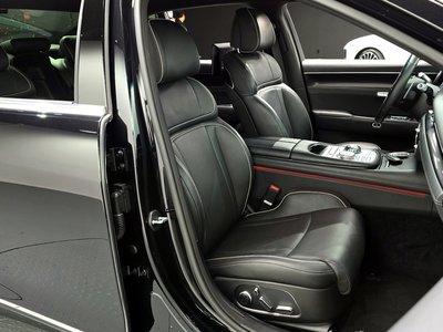 صورة 10 لـ 2022 Genesis G90 (RS4)