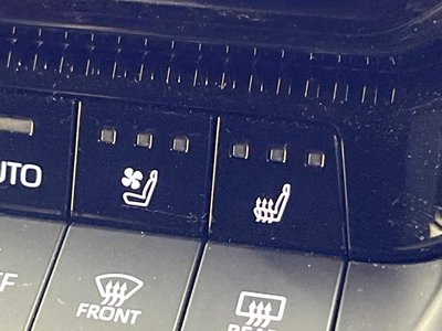 TOYOTA LAND CRUISER 250 - 7