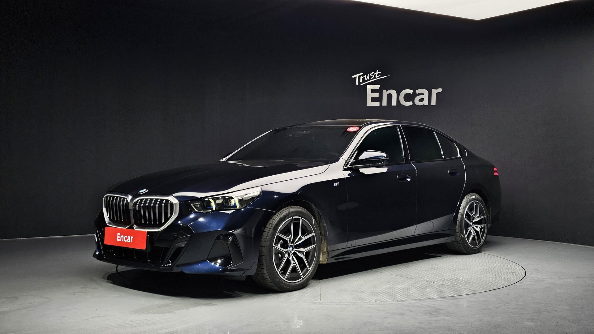 BMW 5 SERIES - View 1