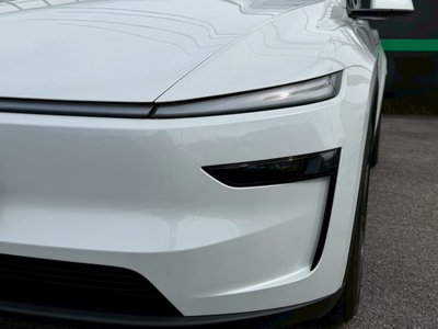 2025 Tesla MODEL Y thumbnail 36