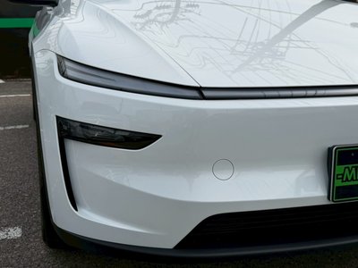 2025 Tesla MODEL Y thumbnail 35