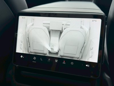 2025 Tesla MODEL Y thumbnail 15